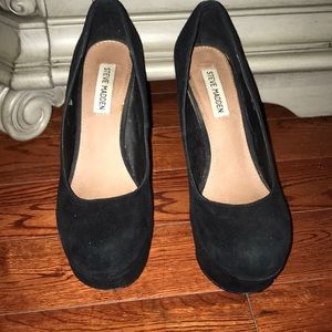Steve Madden Black Wedges